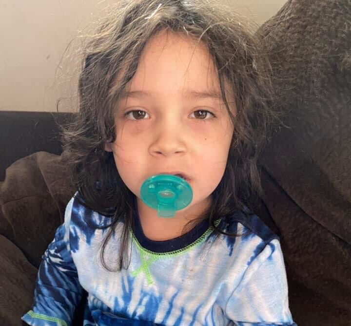 Lucian Munguía con su camiset azul (copia)